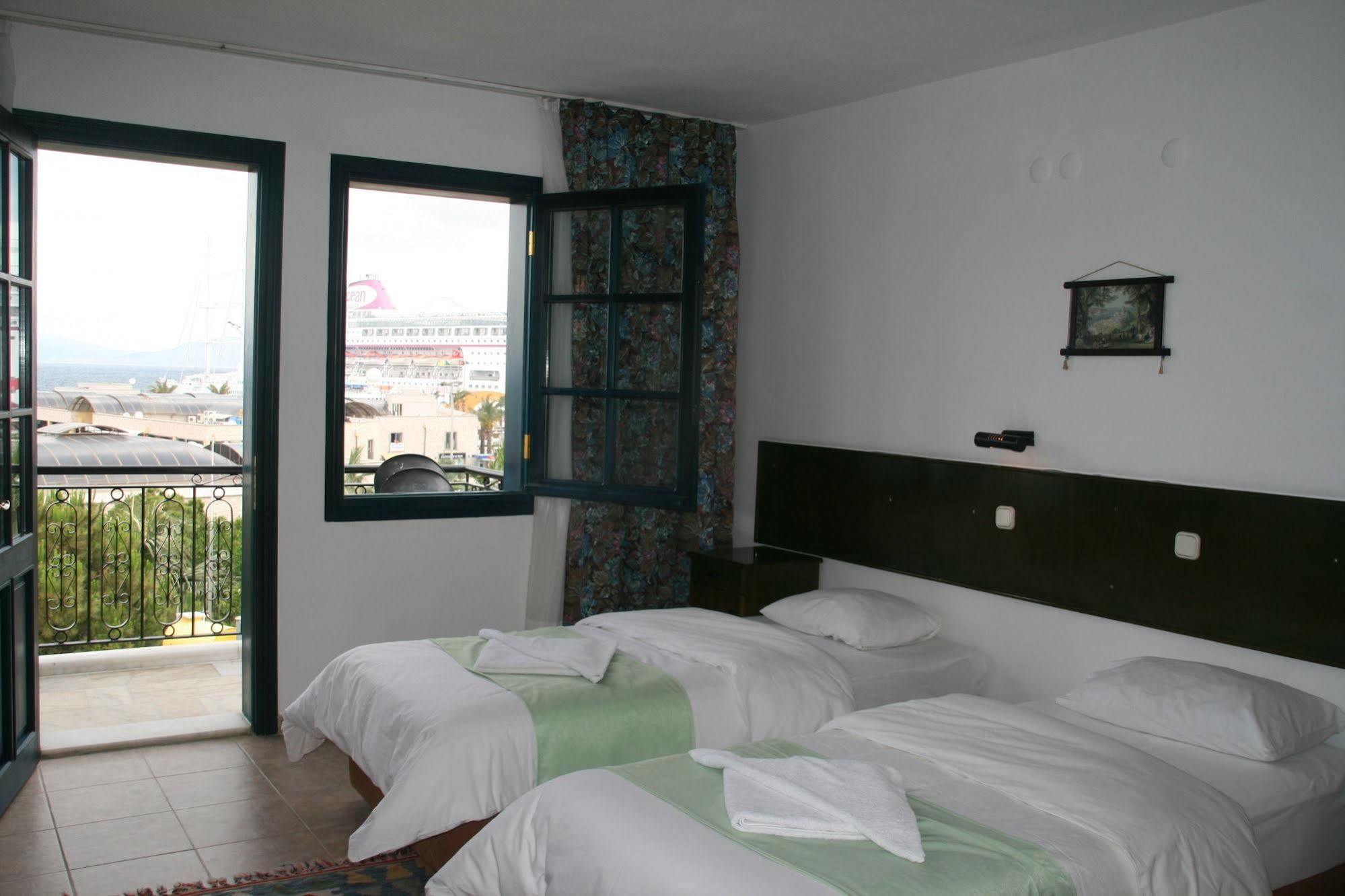 Liman Hotel Kusadasi Bagian luar foto